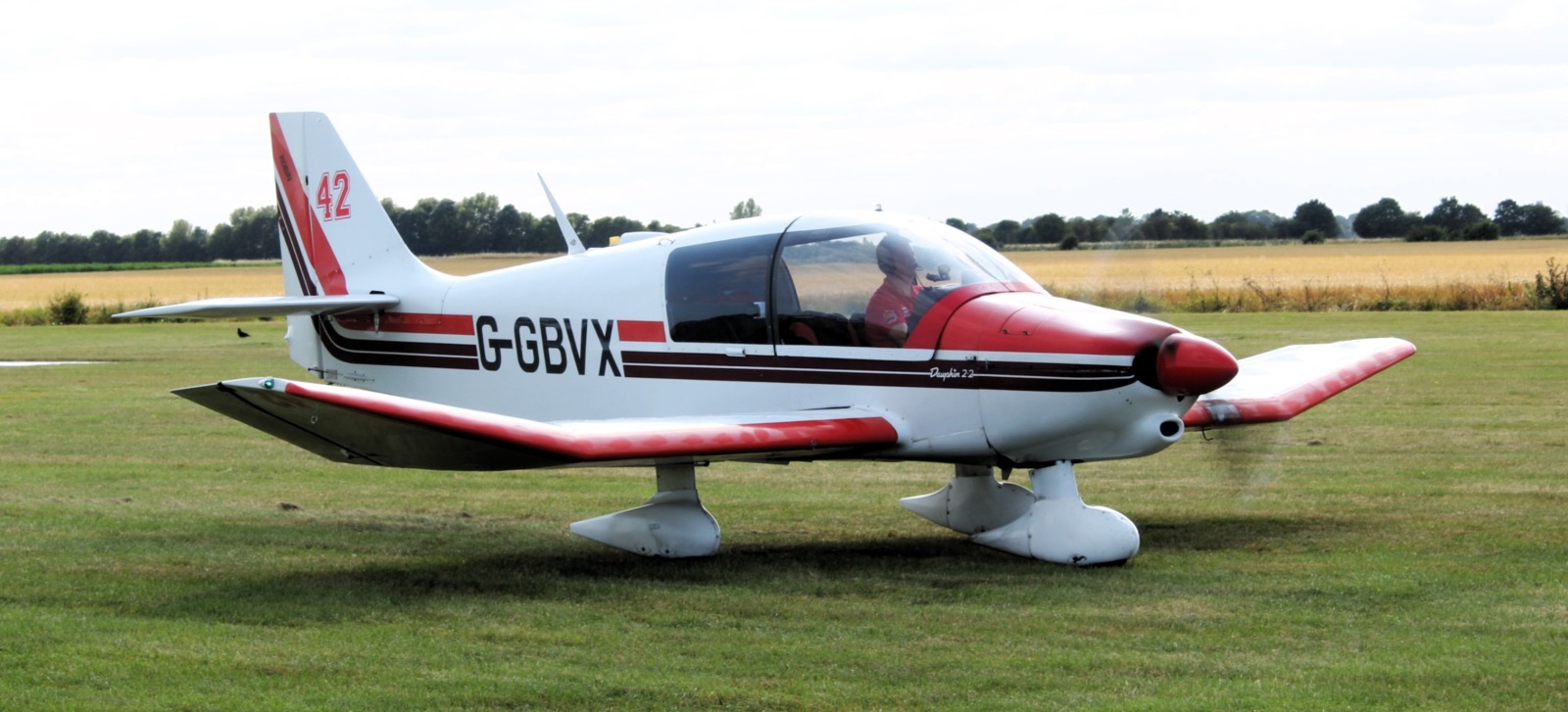 G-GBVX, the Robin DR400 that takes FlightPub on its adventures